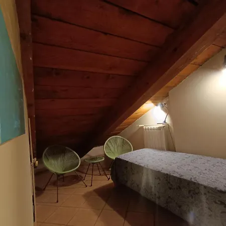 Garibaldi Charming *